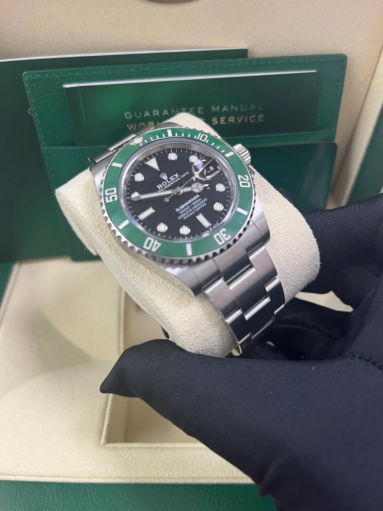 Submariner Date 41mm "Kermit"  REF.126610LV.