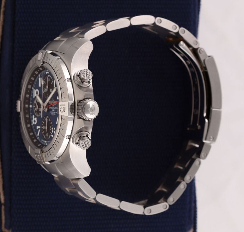 Breitling Avenger GMT 45mm