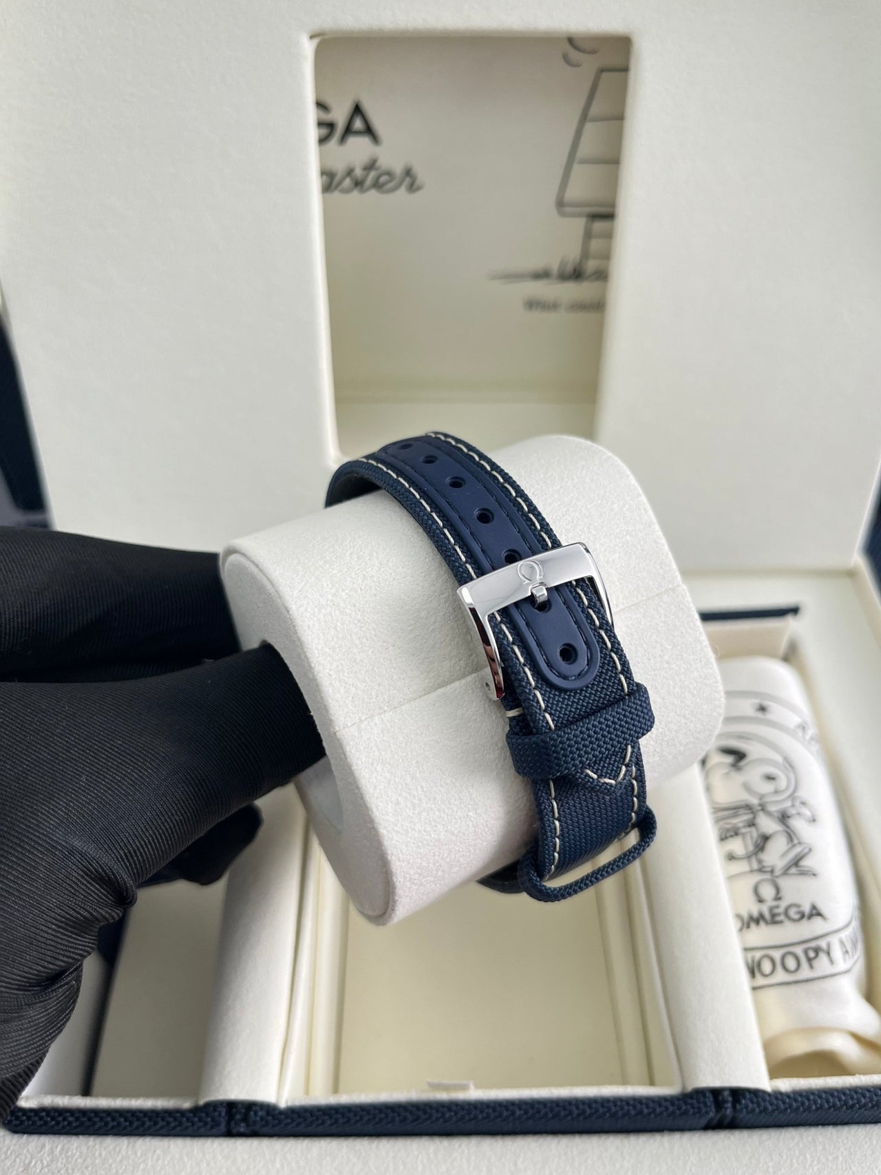 Omega Speedmaster Snoopy