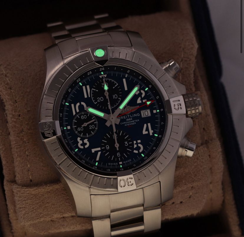 Breitling Avenger GMT 45mm