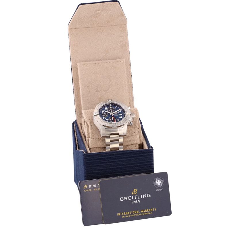 Breitling Avenger GMT 45mm